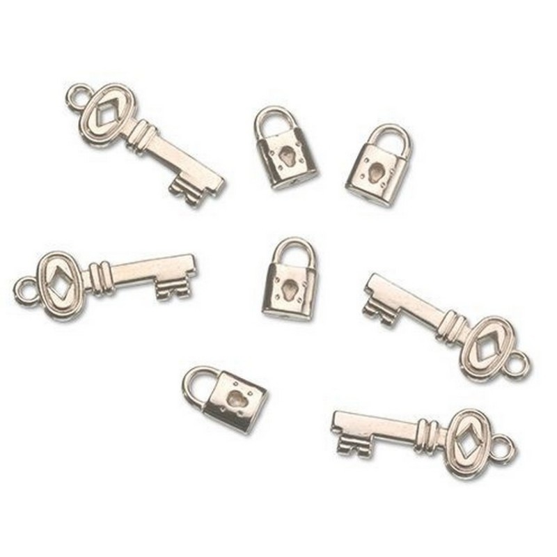 Gros lot 16 clefs et 16 cadenas style moderne décoratifs en plastique argenté, à éparpiller, 20+35mm