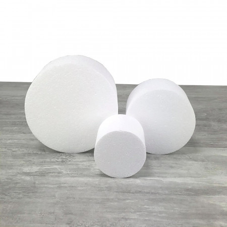 Kleine Styropor Torten-Dummy, 30 cm Gesamthöhe, Basis 20 cm, 3 Scheiben à 10 cm Höhe, hohe Materialdichte