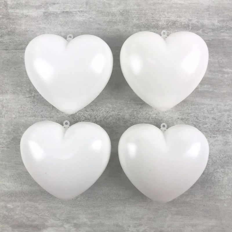 Lot de 4 Coeurs Blancs en plastique non séparable, 9,5 x 8 cm, avec accroches à suspendre, déco romantique
