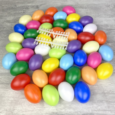 Gros lot de de 50 Oeufs en plastique de Pâques, Couleurs assorties, 6 cm de haut et 50 Crochets