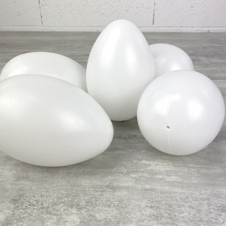 Lot de 5 grands Oeufs en plastique blanc, haut. 14 cm, avec trou de suspension, non séparables, à décorer