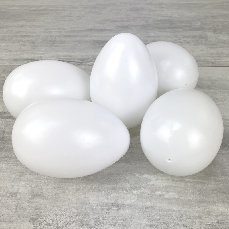 Lot de 5 grands Oeufs en plastique blanc, haut. 14 cm, avec trou de suspension, non séparables, à décorer