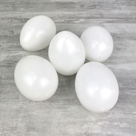 Lot de 5 Oeufs en plastique blanc, haut. 10 cm, avec trou de suspension, non séparables, à décorer