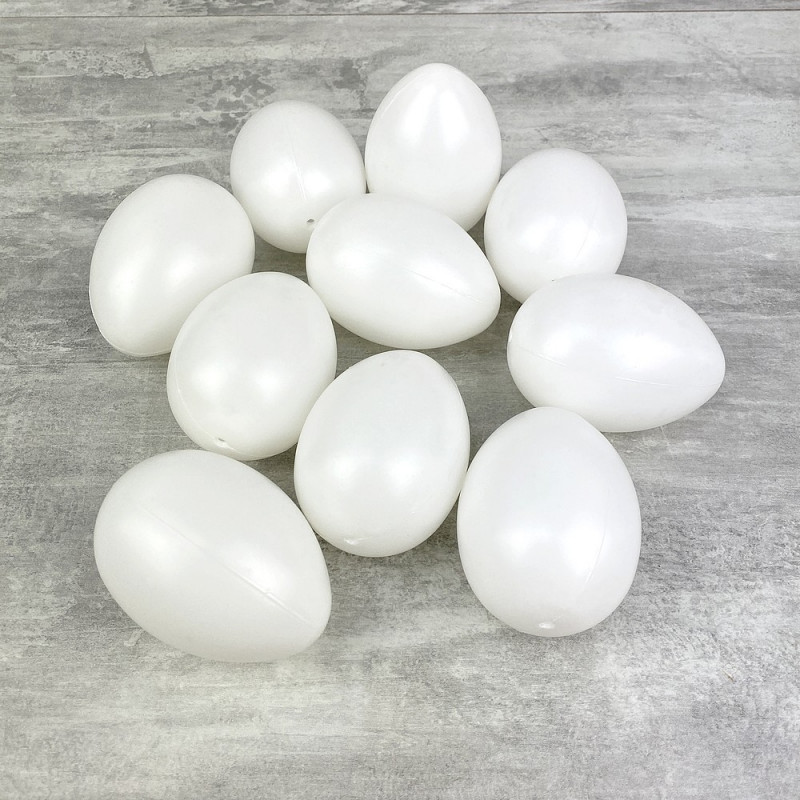 Lot de 10 Oeufs en plastique blanc, haut. 10 cm, avec trou de suspension, non séparables, à décorer