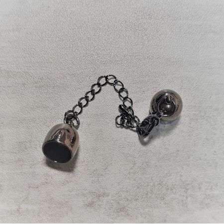 3x Onyx colored hollow end caps ø 8 mm, for necklace with 7 cm adjustment chain