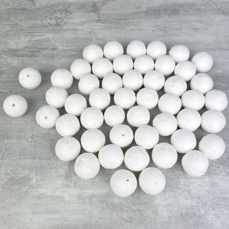 Lot de 50 Boules de 3 cm en ouate de cellulose, Billes blanches en coton compressé de 30mm avec trou