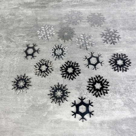 Lot de 16 Flocons de neige, diamètre 3,5 cm, en Miroir plastique, à éparpiller ou à coller, noël hiver