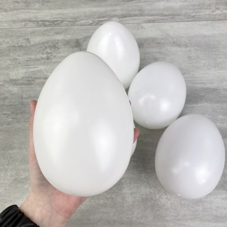 Grand Oeuf en plastique blanc, haut. 14 cm, avec trou de suspension, non séparable, à décorer