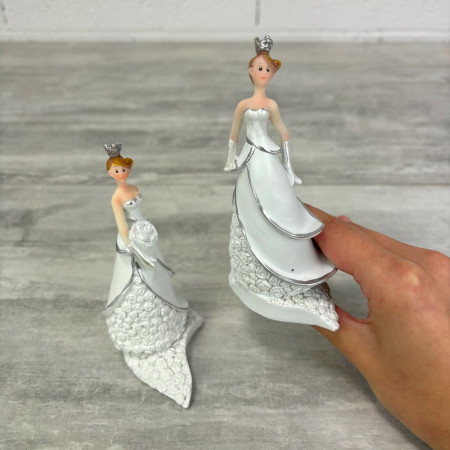 Couple de Mariés femmes en résine sur socle coeur, hauteur 13 cm, Figurine féminine de mariage gay lesbienne homosexuel