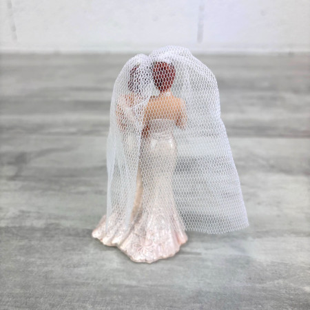 Couple de Mariées femmes brunes en résine, haut. 10,6 cm, Figurines de mariage gay lesbienne homosexuel