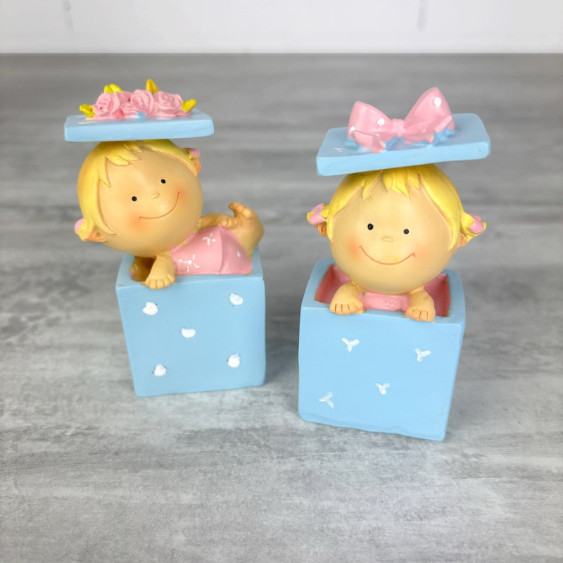 Set of 2 Babies in pink pajamas, in a blue box, 10 x 4 cm, small resin figurine baptism or baby shower