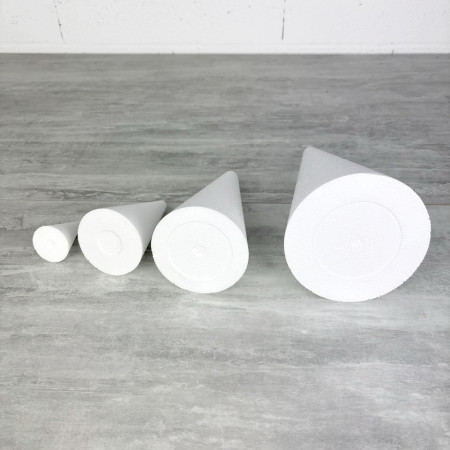Lot de 4 cônes en polystyrène, hauteur 6,5 à 28 cm, 4 tailles différentes, à décorer