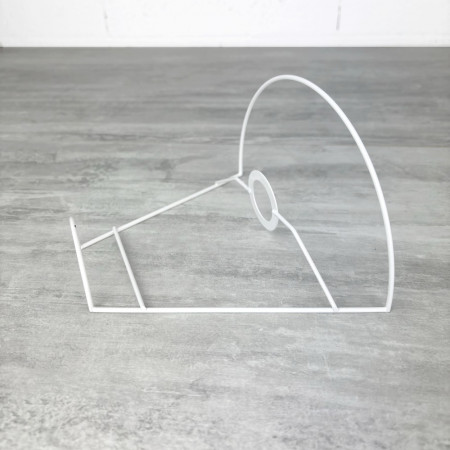 Petite Carcasse Applique Demi Conique murale 20x7x14,5 cm, en epoxy anticorrosion, pour E14, à décorer