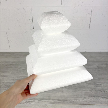 Petite Pièce Montée en Polystyrène 4 Étages – Base 25 cm, Hauteur 28 cm – Cake Dummy