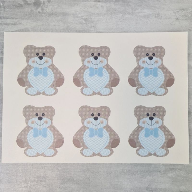 Blatt von 12 Marken Kartenvorrat Teddybär braun, blauer Herz